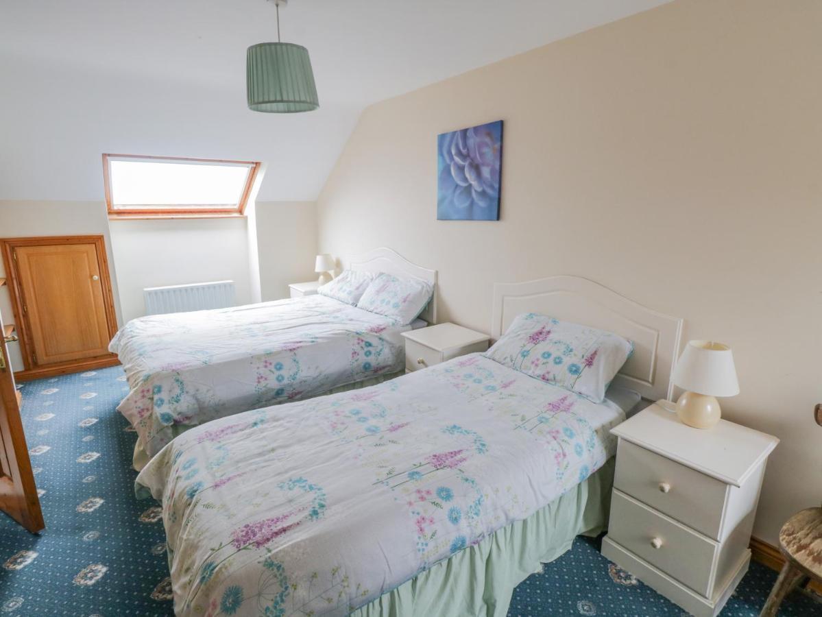Quayside House Villa Roundstone Exterior photo